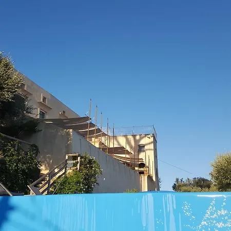 Divino Maniero